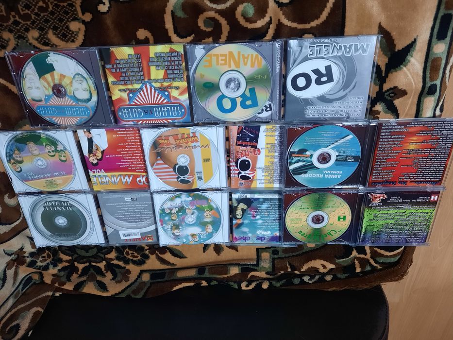 Cd-uri audio cu manele