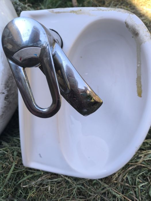 Продам раковины и унитазы