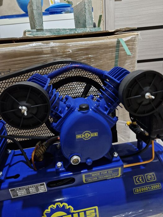 Компрессор 220v 100 литр новый 2 цилиндр