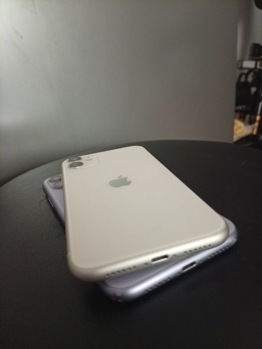 Huse iPhone 11 !   500 lei buc