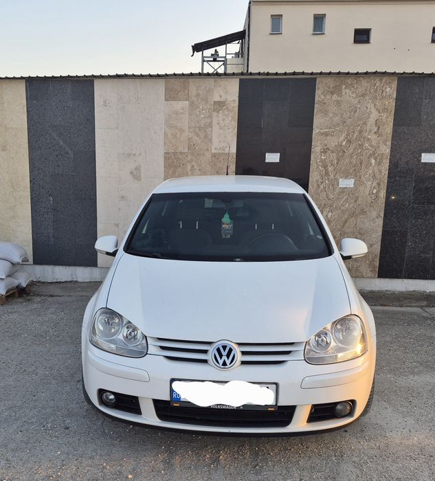 Volkswagen golf 5 // 2.0 diesel  2008//Stare impecabila