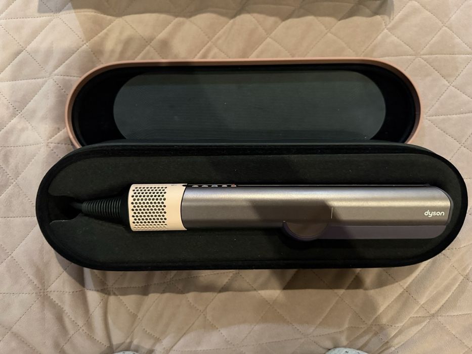 Преса за коса Dyson