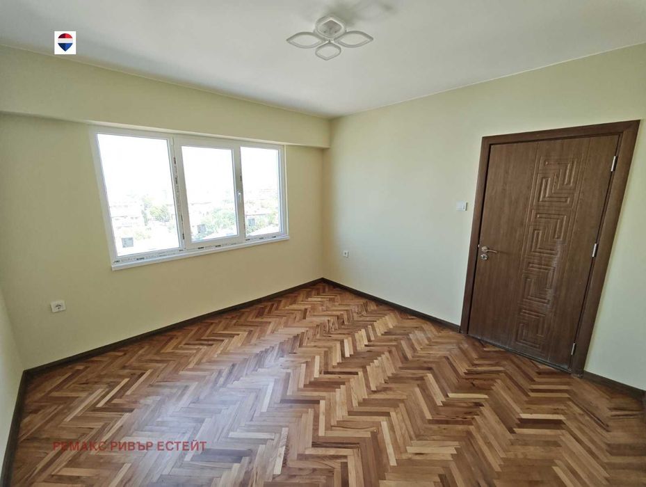 Двустаен апартамент за продажба кв. Родина 2
