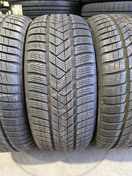 225/40/19 PIRELLI 4бр
