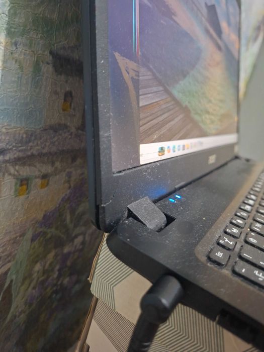 Acer Extensa 215 срочно