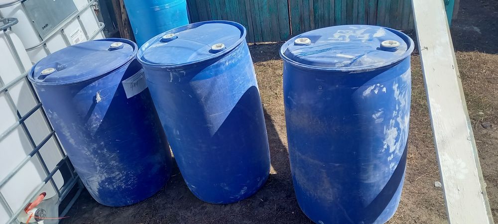 Продам бочки 200 л