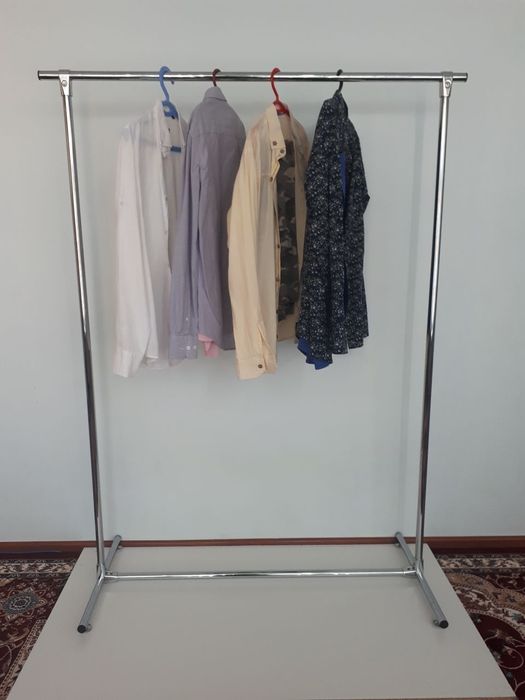 Вешалки гардеробные.  Вишилка  вешилка