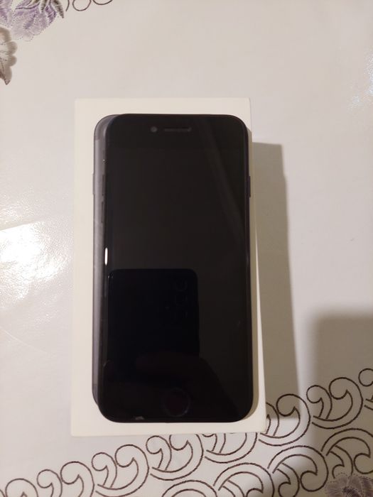 Продам iPhone7 Black