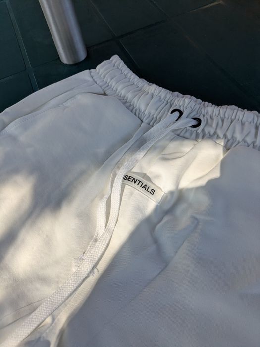 Compleu Fear Of God Essentials White (marime M)