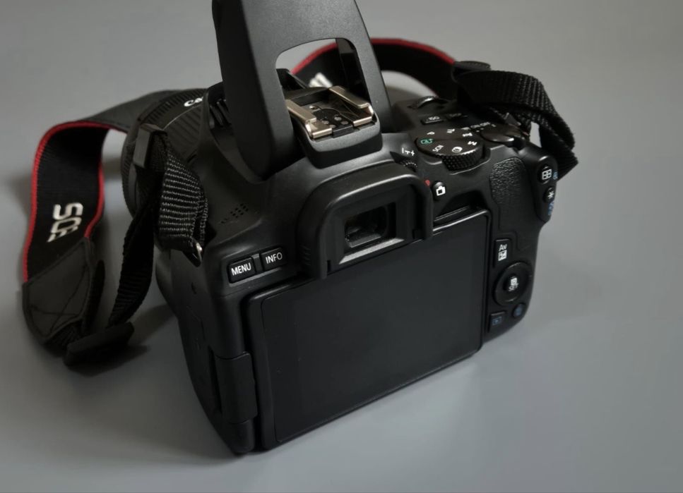 Canon 250D комлет.