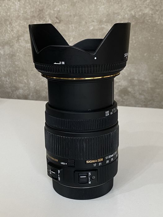Обектив Sigma 17-50mm f/2.8 EX DC OS HSM за Canon EF-S | Пълен комплект