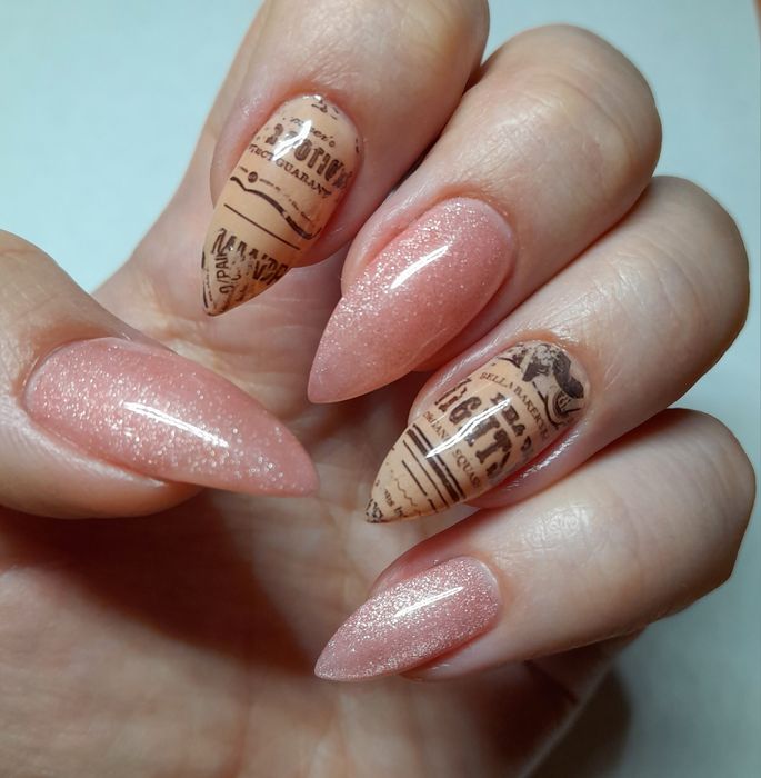 Маникюр и наращивание ногтей