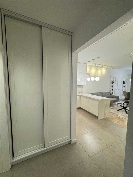 Дава се под наем Двустаен апартамент в Бургас, Славейков - 60 кв.м за 229.5 € - Снимка #2