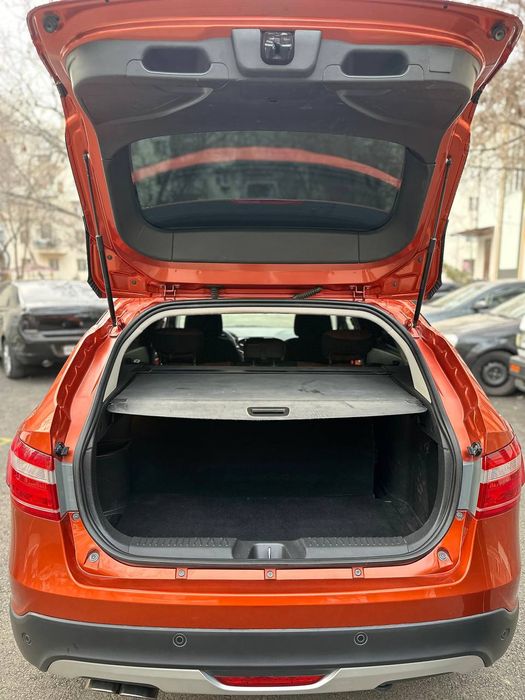 Лада Веста крос отлично состояние