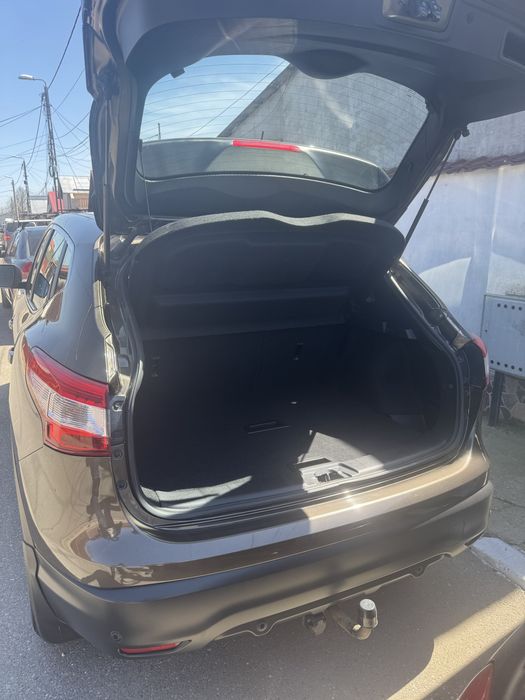 Nissan Qashqai 1.2 benzină , 2015, EURO 6