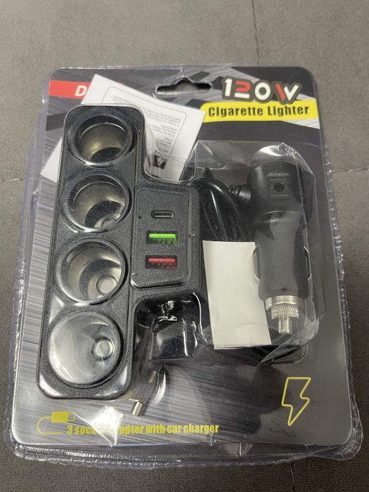 Adaptor auto 12V – 3 prize + port USB