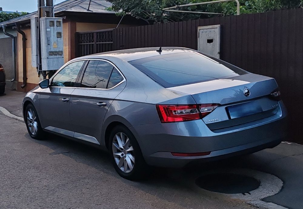 SKODA Superb 2019 — imagine 3