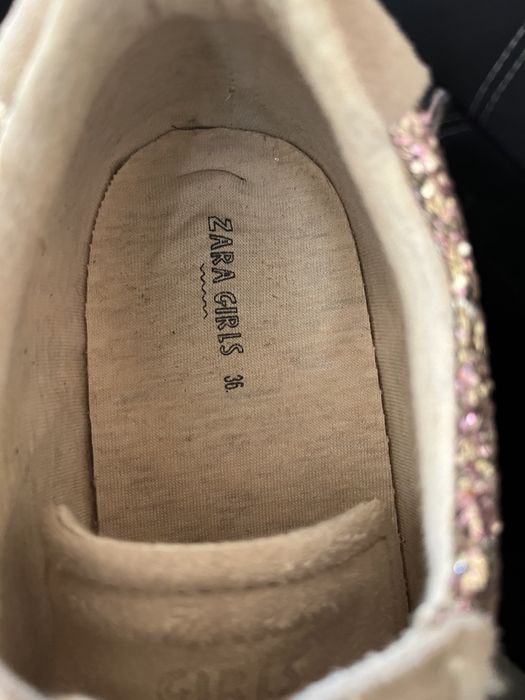 Кецове с пайети ZARA