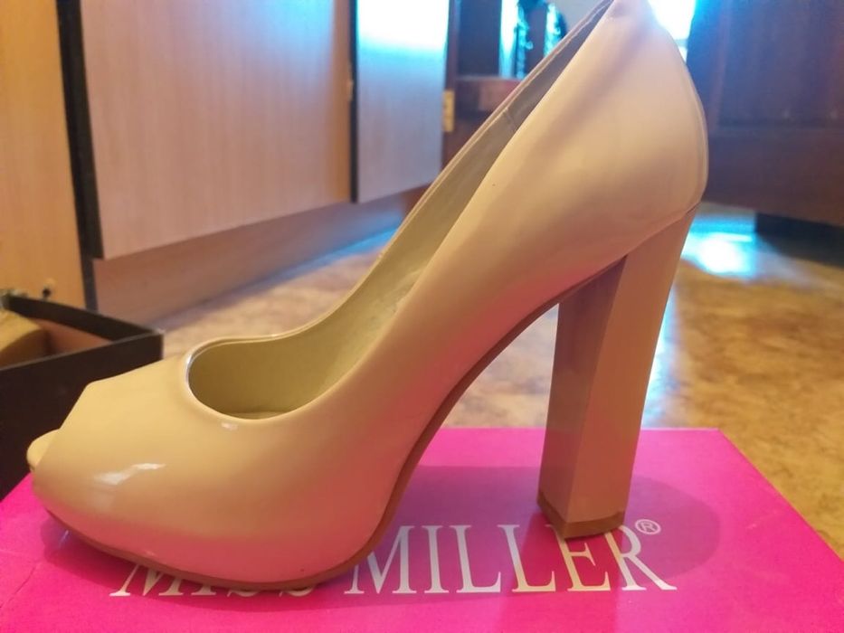 Продам туфли в отличном состояний