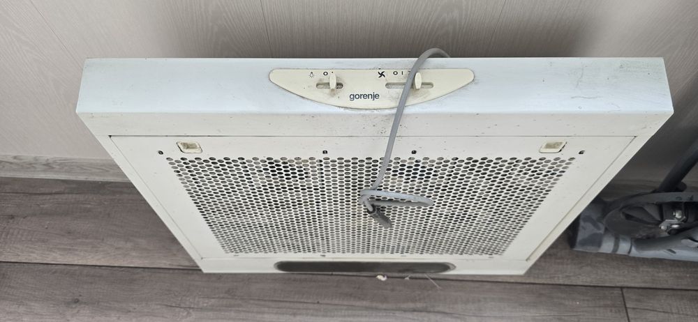 Вытяжка Gorenje белая