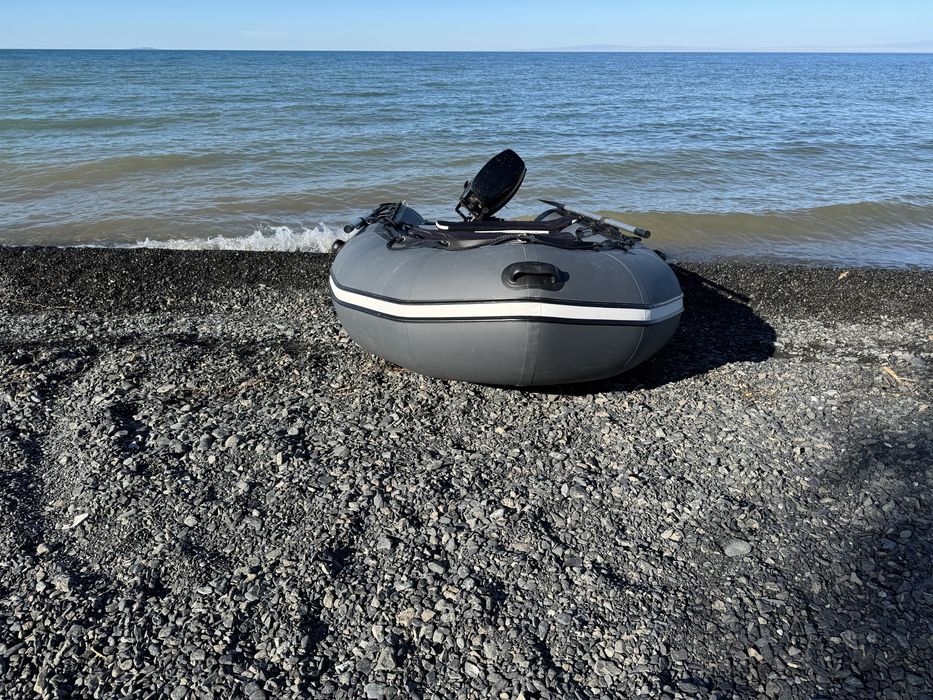 Продам лодку с мотором