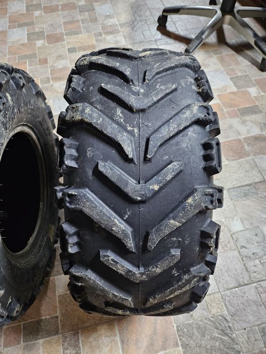 Vand 2 anvelope atv  25x8x12 si 25x10x12