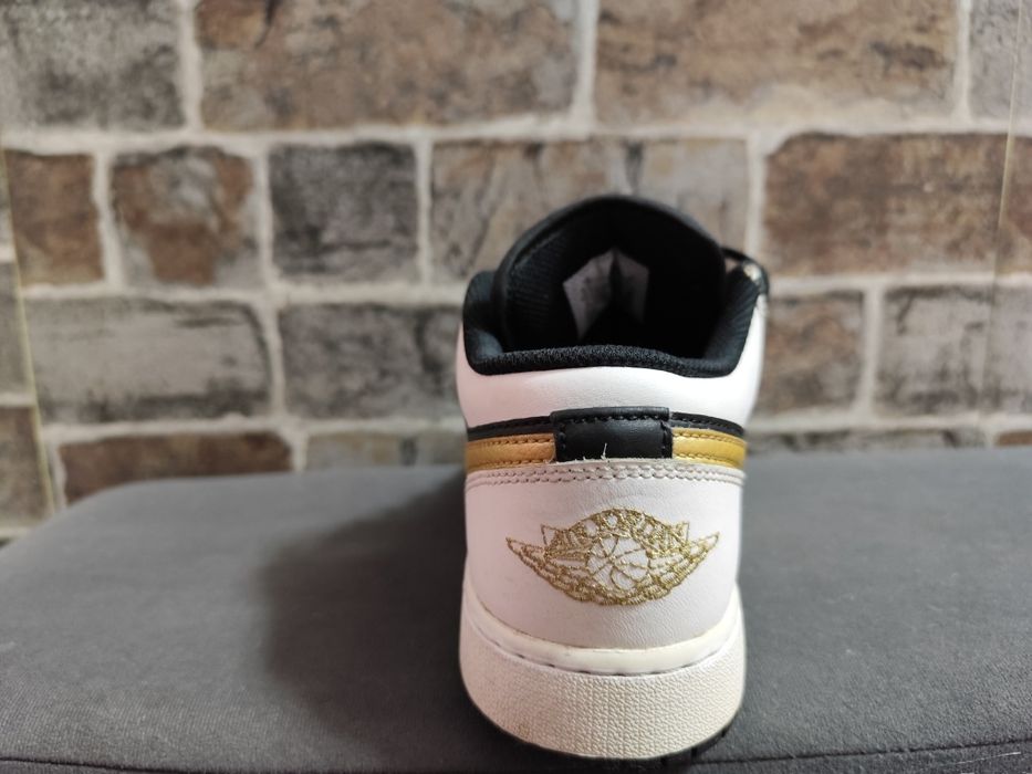Jordan 1 low mărimea 39 (24.5 cm)