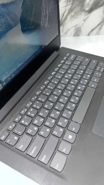 Ноутбук Lenovo  LAPTOP-3B4IG66J