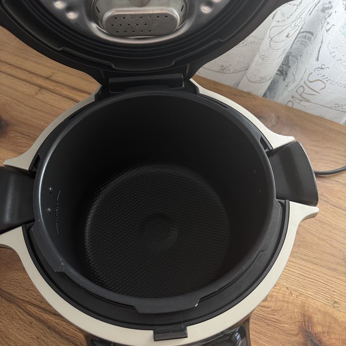 Multicooker inteligent cu gatire sub presiune Tefal Cook4me Touch CY912831, 1600W, capacitate vas antiaderent 6L, 13 programe,Wi-Fi, ecran tactil LCD,
