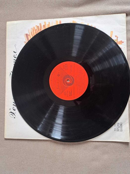 Комплект Грамофонни плочи с БГ приказки