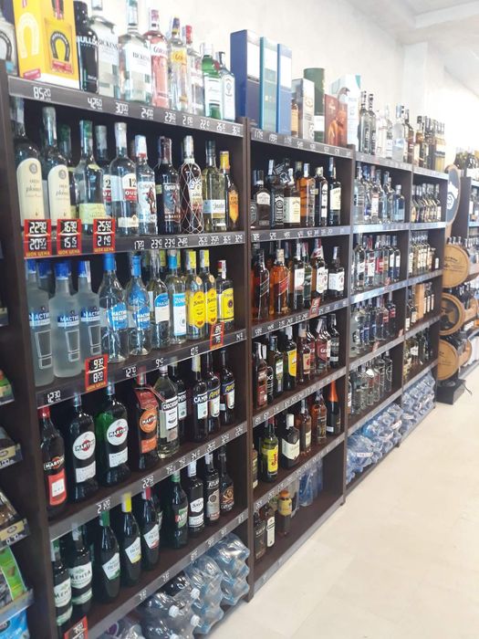 Магазинно, търговско оборудване, ,ниски цени -стилажи, щандове,щендери