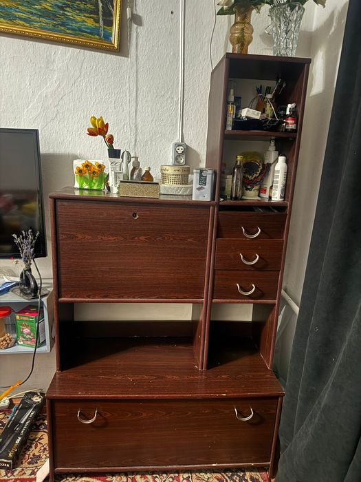 Шкаф горка для гостиной