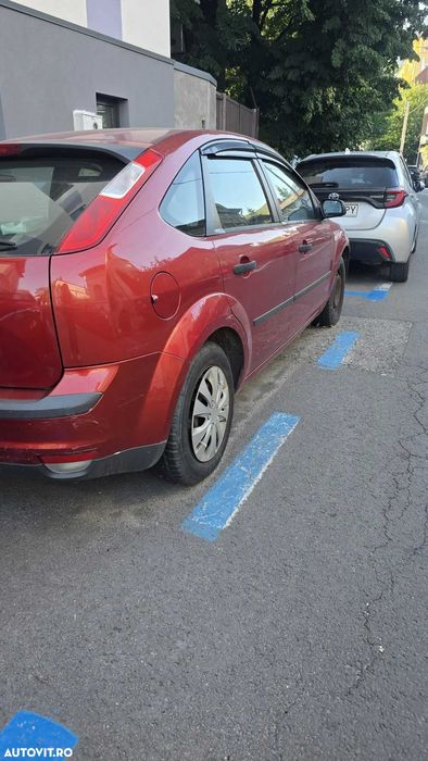 Vand ford focus 1.8 benzina