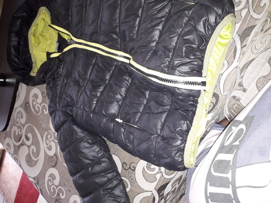 Куртка на мальчика.