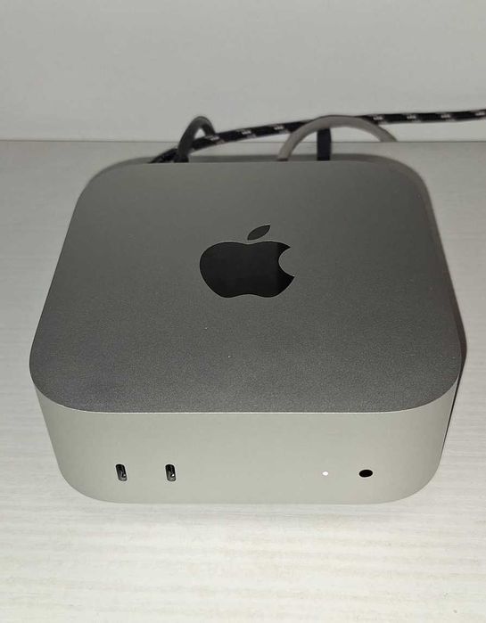 Mac Mini Apple M4 Pro / 24GB RAM / 512GB SSD (cumparat Februarie 2025)