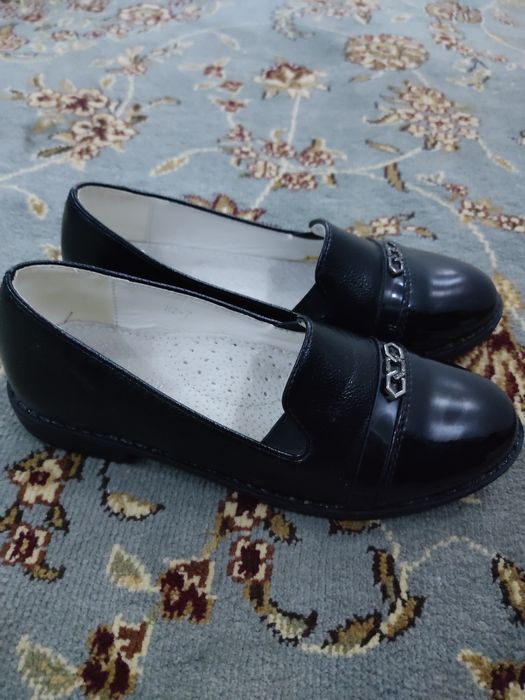 Продам туфли детские