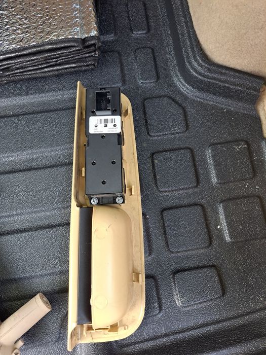 Дръжка и подлакътник за пасат Б5 и Б5.5