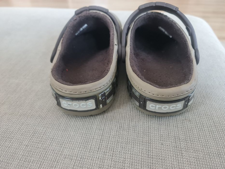 Vând papuci crocs originali pentru copii