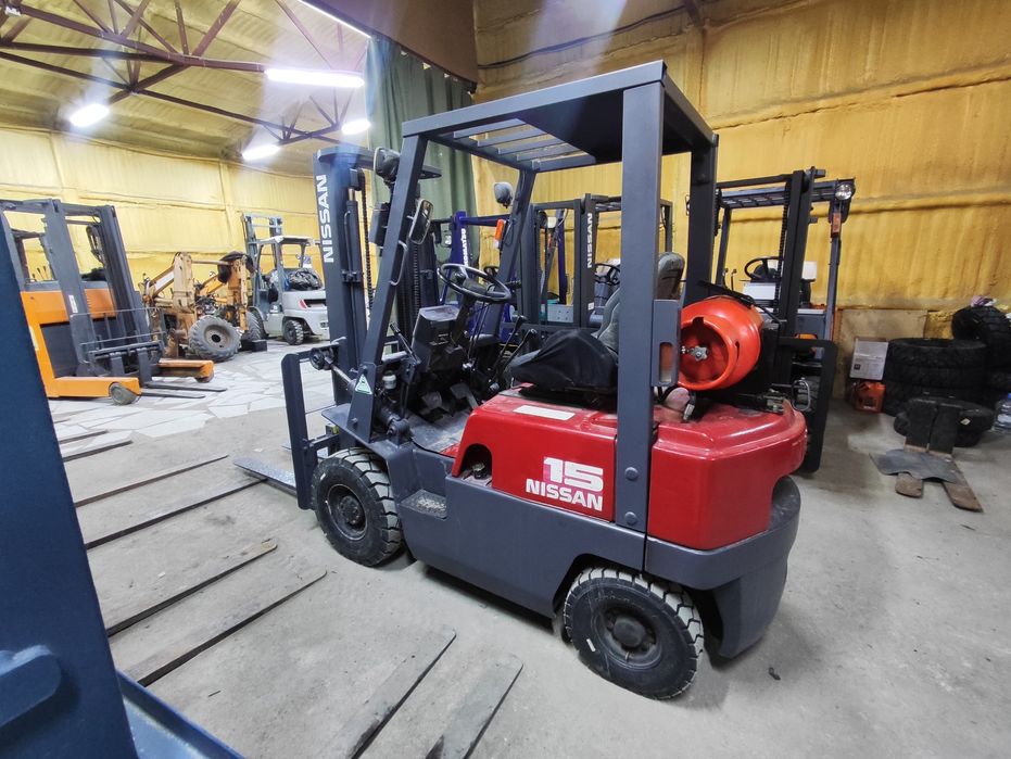 Продам вилочный погрузчик. Кара