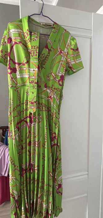 Платье женское.