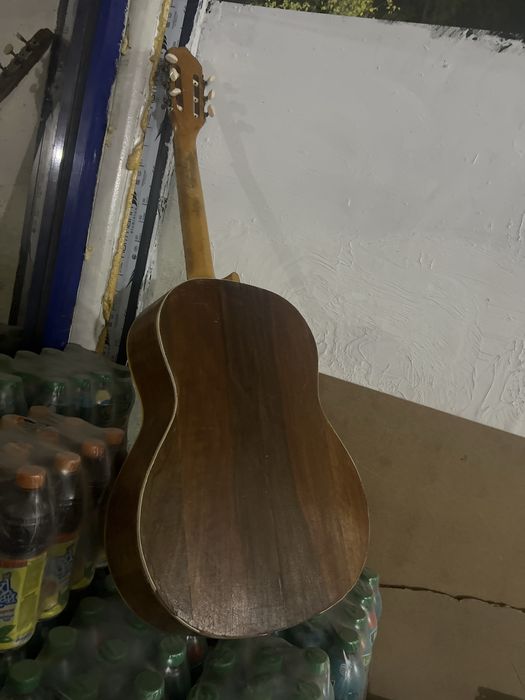 Гитара акустическая