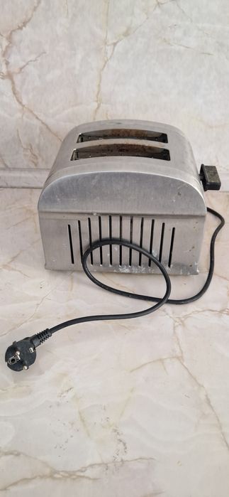 Тостер за филийки РАБОТЕЩ + Подарък