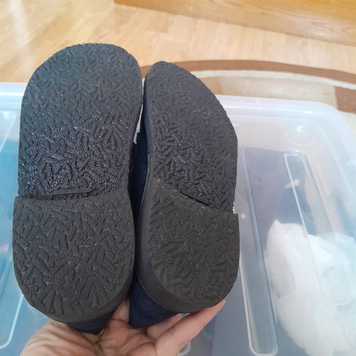 Pantofi piele întoarsă pt. copii.