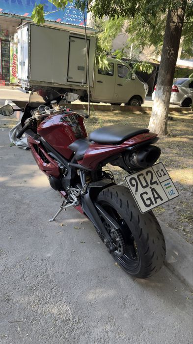 Triumph Daytona 675