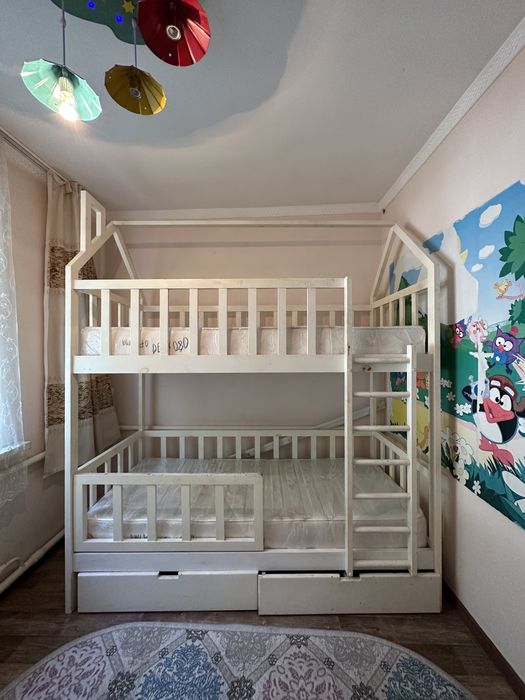 Детская кровать двухярусная