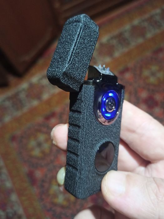 Зажигалка-фонарик