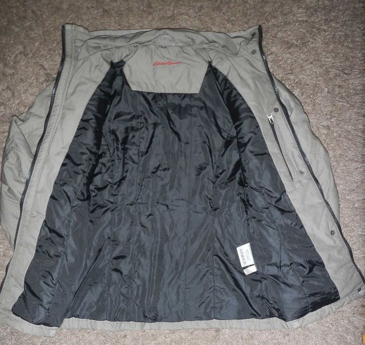 Geaca Eddie Bauer. Marimea 34(XS)-Women. Nou.