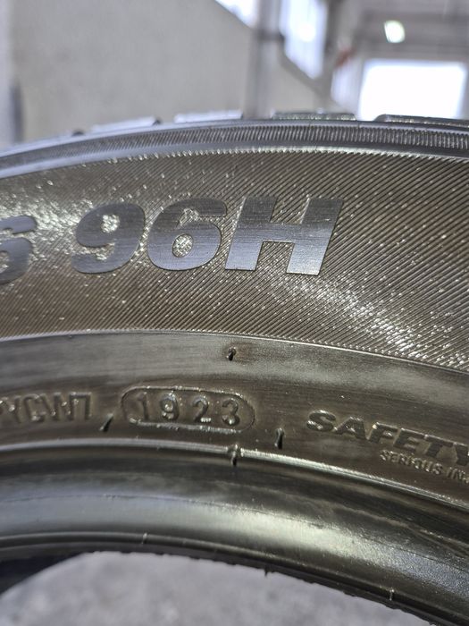Kumho 205/60/16 зимни