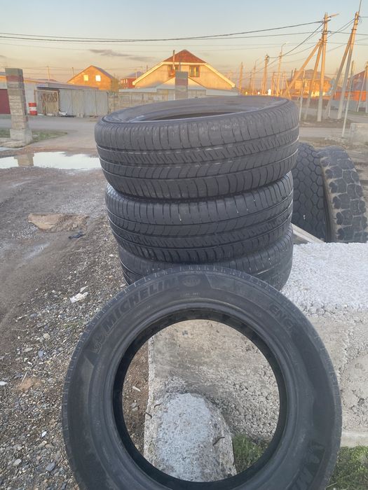 Продам  Шины-205/60/16