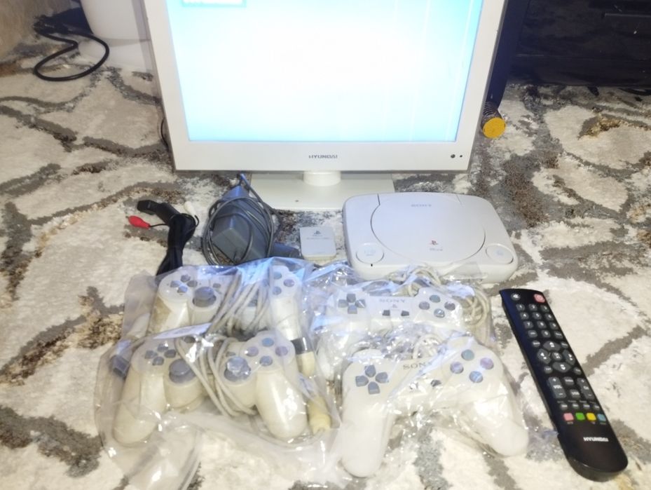 Assalom alekum Ps one 1 Sotiladi Holati Rasmdagidek Yonadi ishlidi